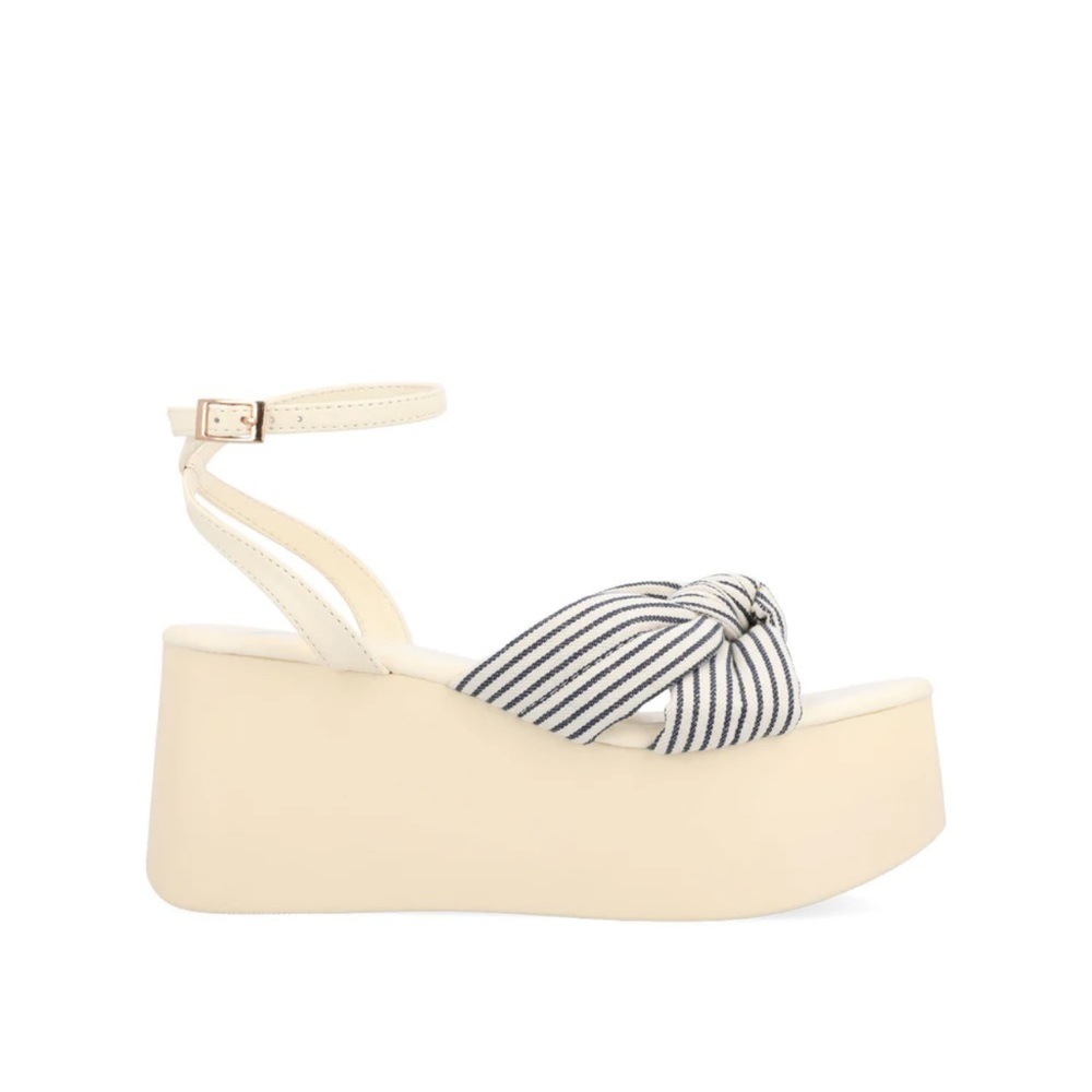 Journee collection Lailee navy Platform sandal NIB 8.5